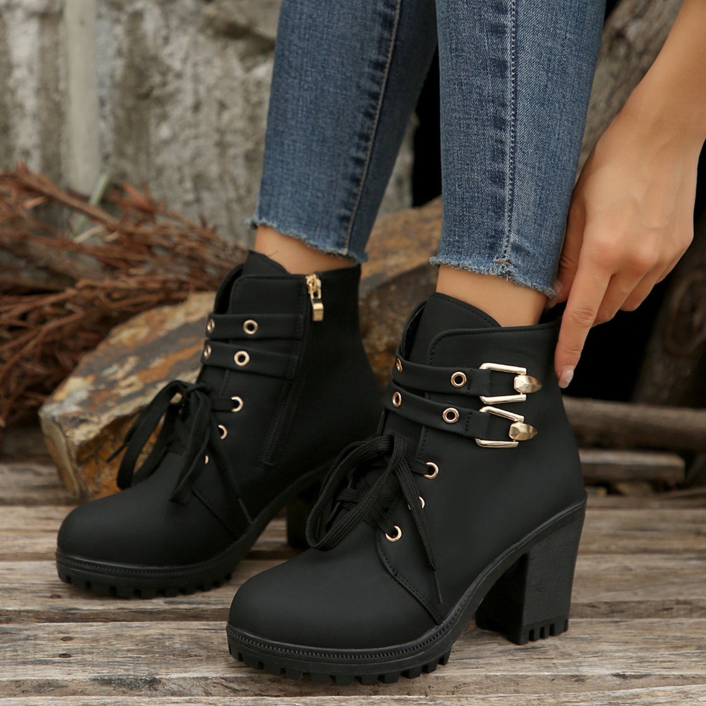 Karina | Durable orthopedic boots