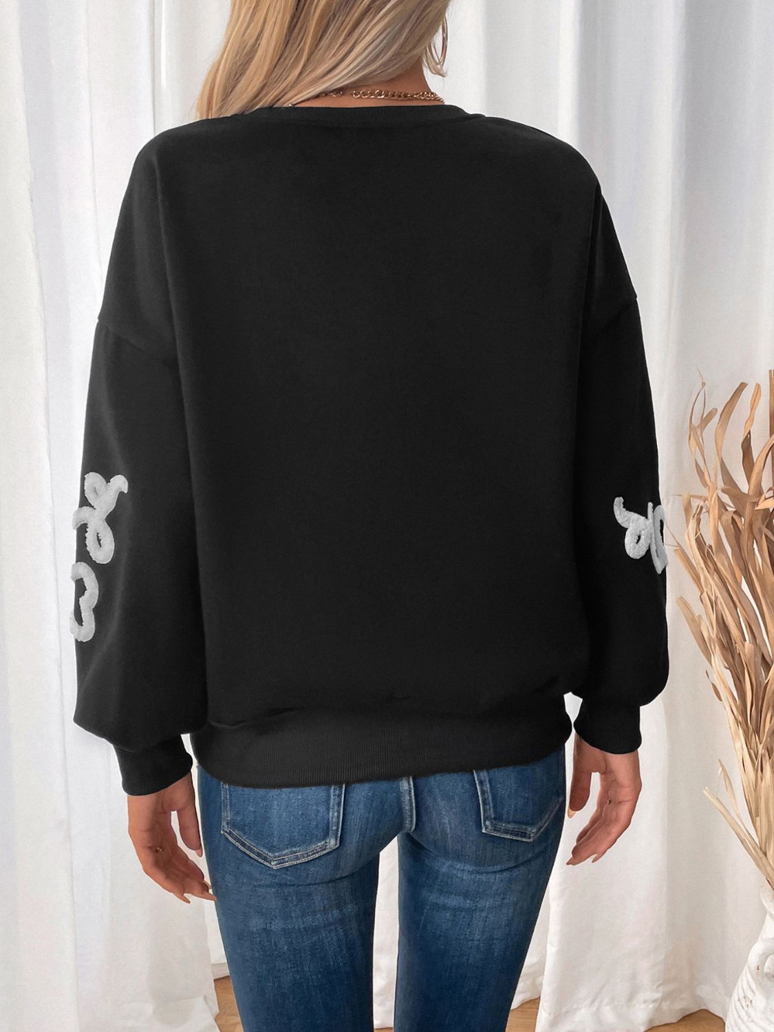 Carla | Perfee Heart crew neck long sleeve sweater