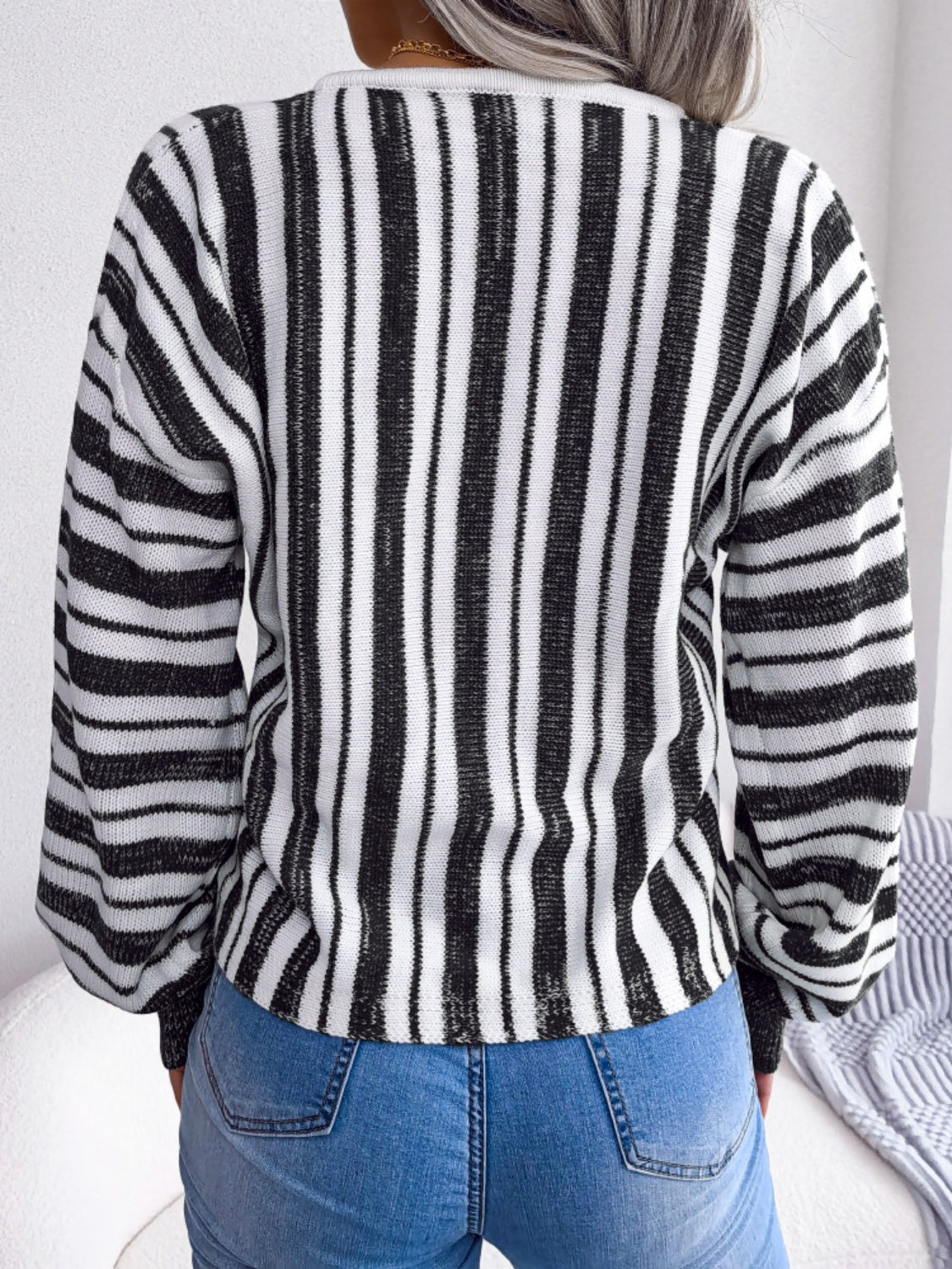 Isadora | Striped long-sleeved sweater with lacing