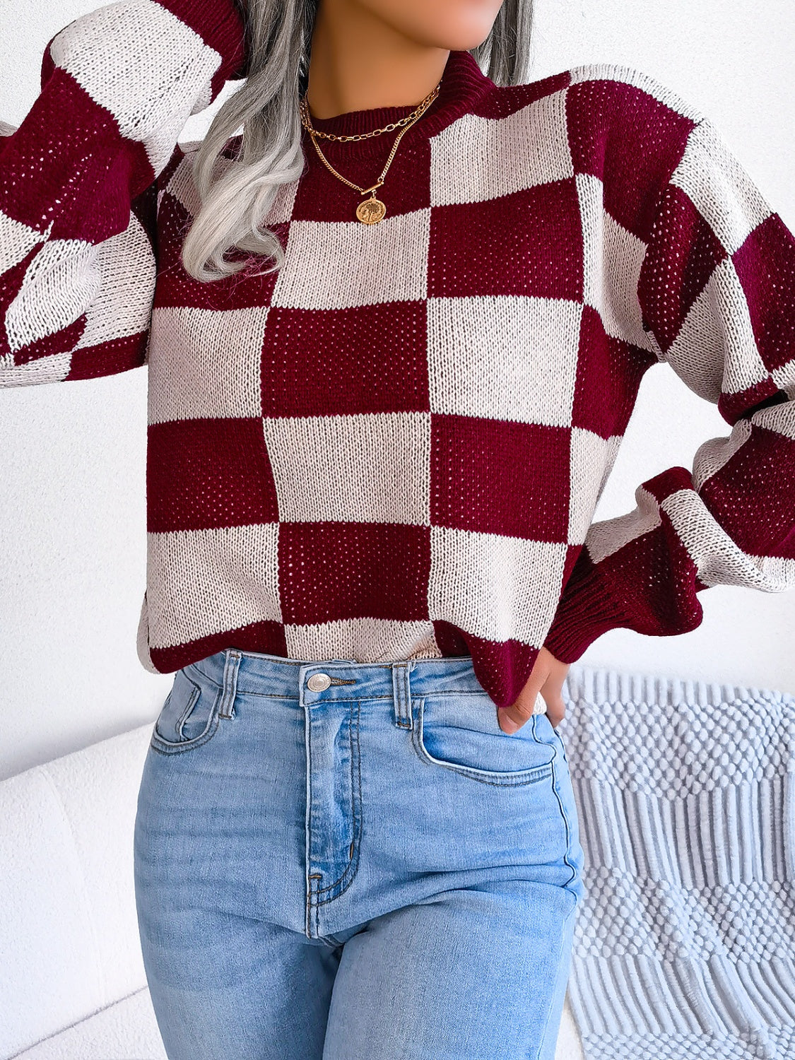 Elsa | Checked long-sleeved sweater with stand-up collar