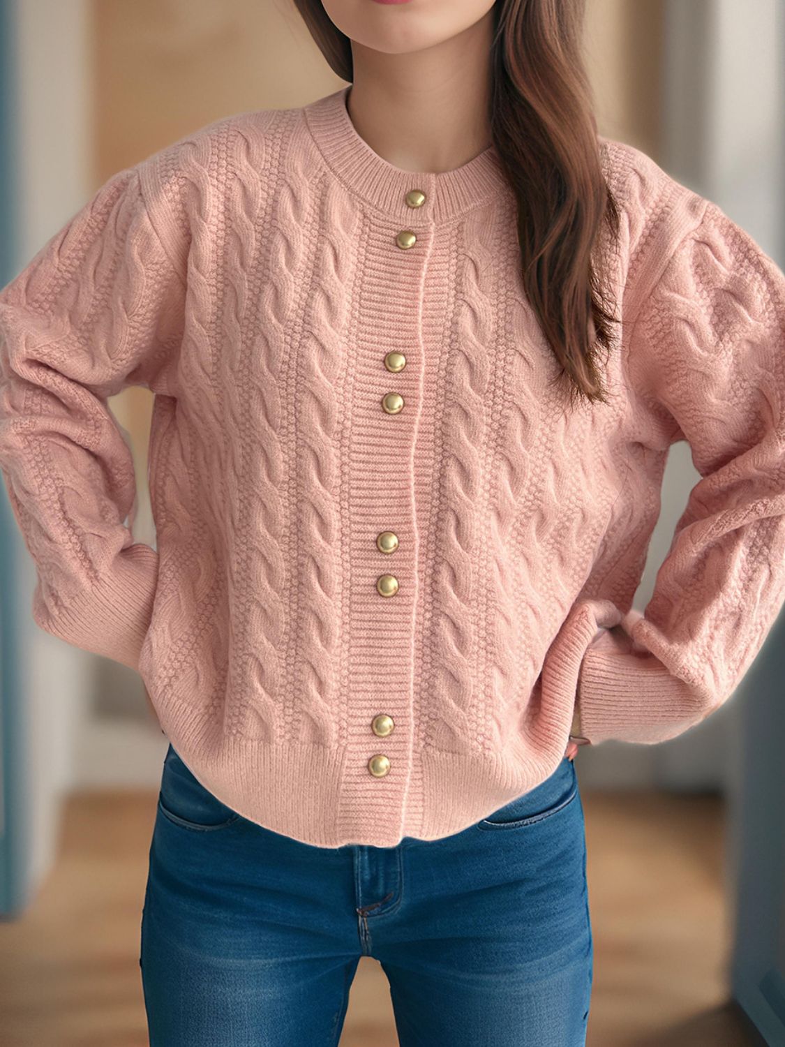 Cristina | Cable knit cardigan with a crew neck and long sleeves