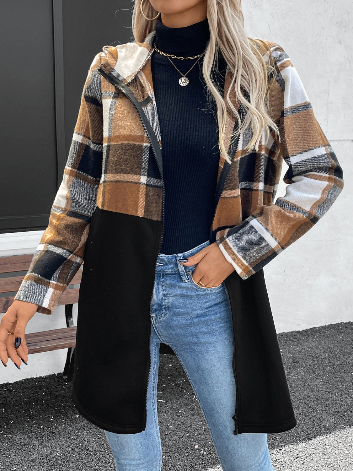 Hana | Checked long sleeve hooded outerwear with zip fastening