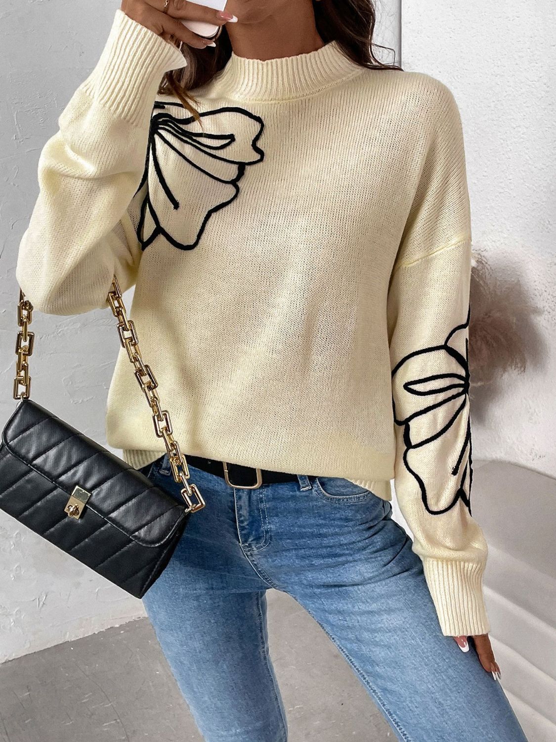 Lidia | Perfee long-sleeved sweater with stand-up collar and low shoulders
