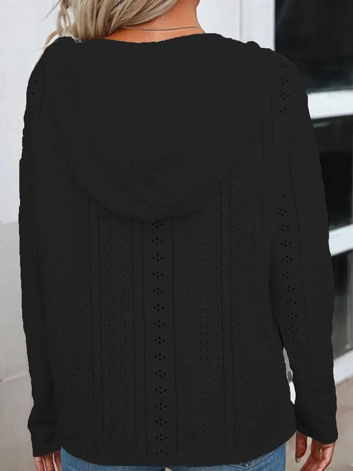 Nicole | Long sleeve hoodie with drawstring and eyelets