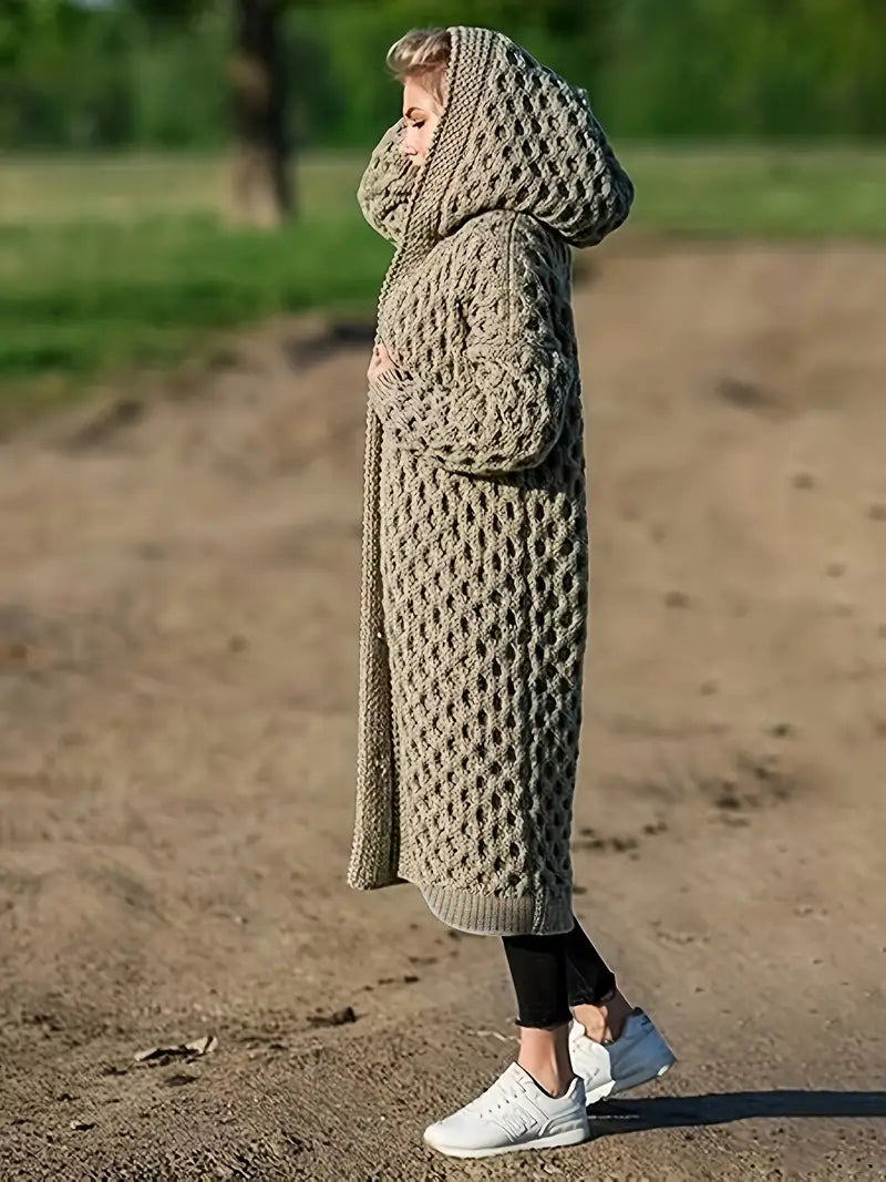 Eliana | Knitted vest with hood