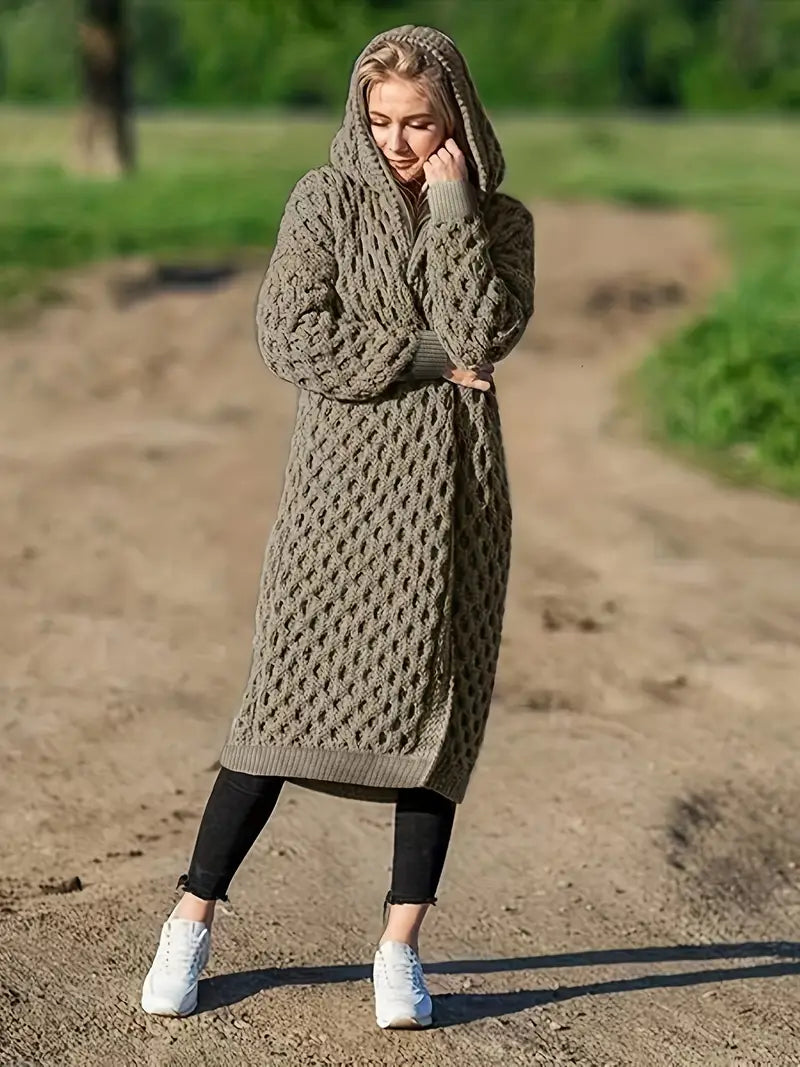Eliana | Knitted vest with hood