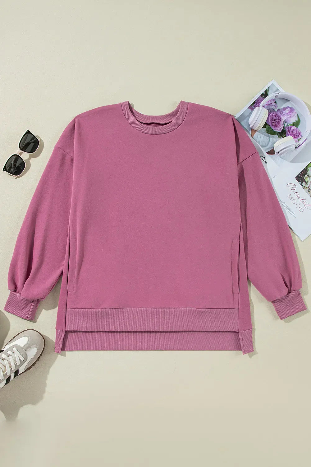 Claudia | Long-sleeved sweatshirt with a high, low crew neck