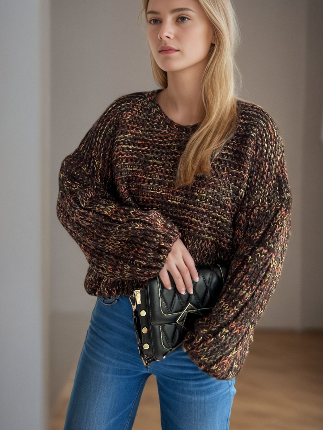 Iliana | Long-sleeved sweater with low shoulders