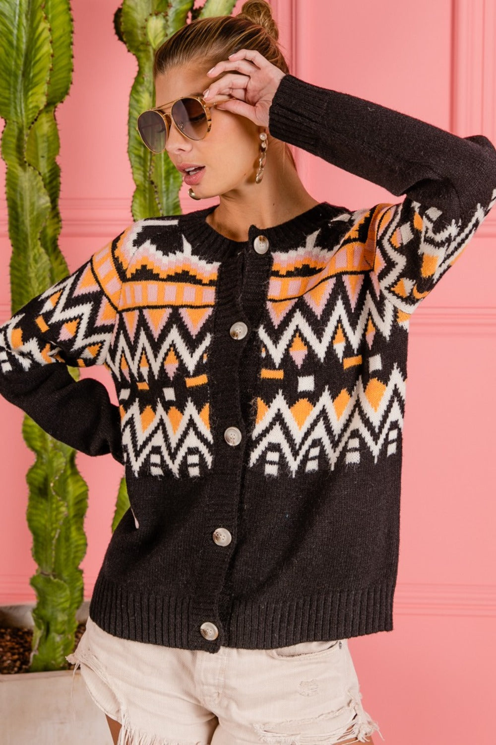 Irene | Cardigan with buttons and ethnic pattern