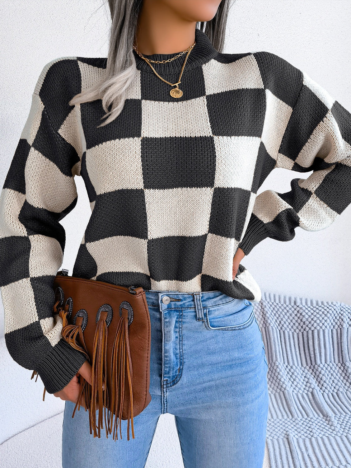 Elsa | Checked long-sleeved sweater with stand-up collar