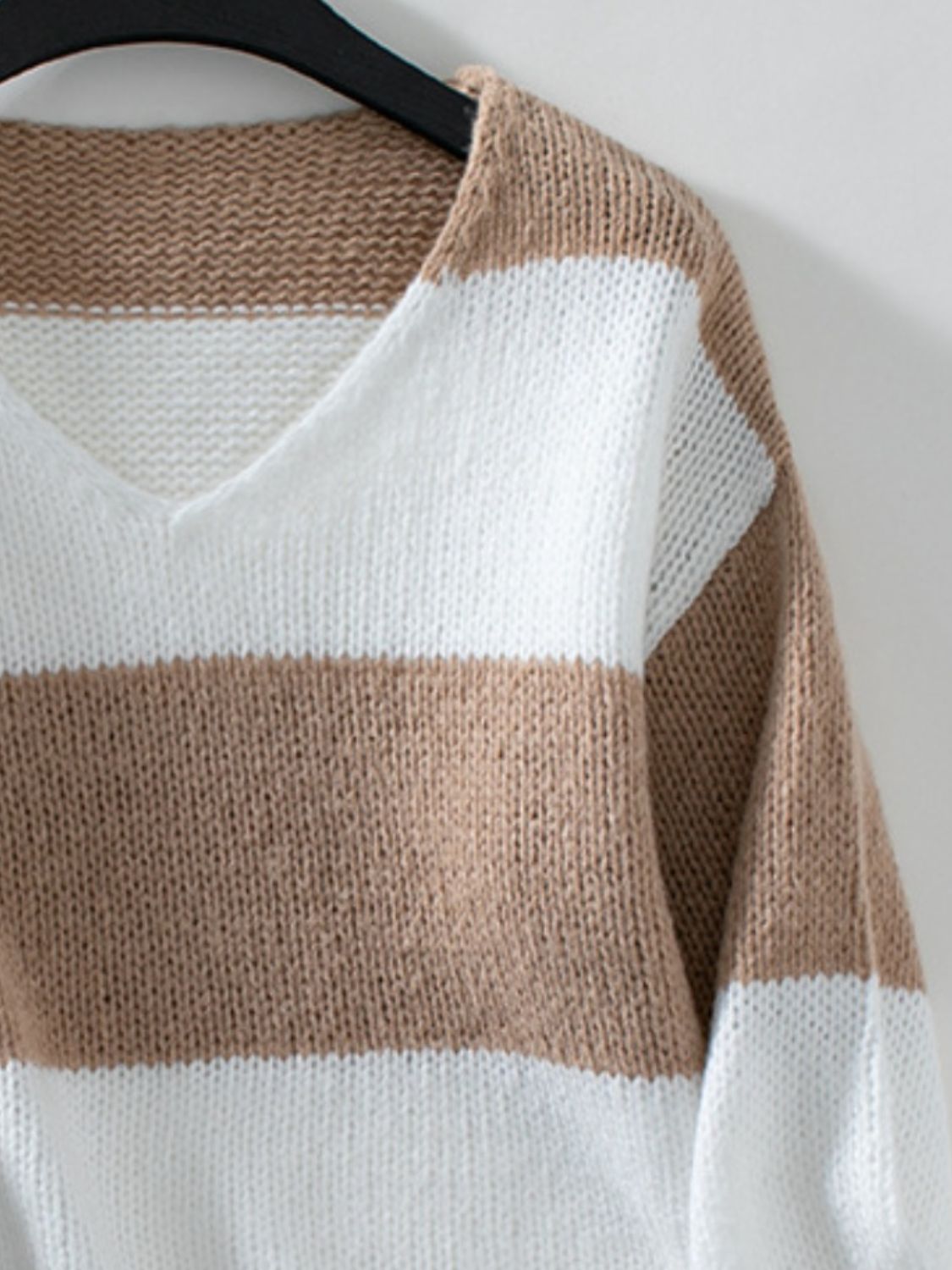 Rosario | Long sleeve color block V-neck sweater