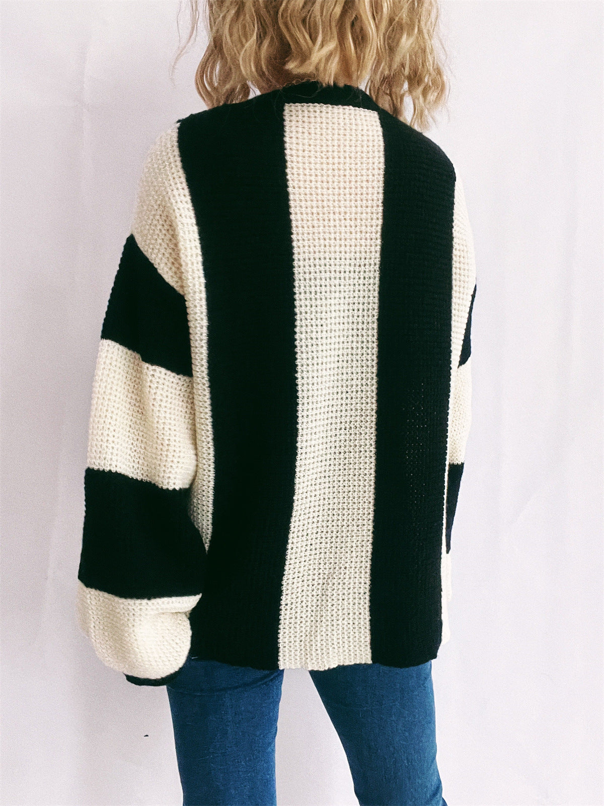 Ida | Color block sweater with a crew neck and long sleeves