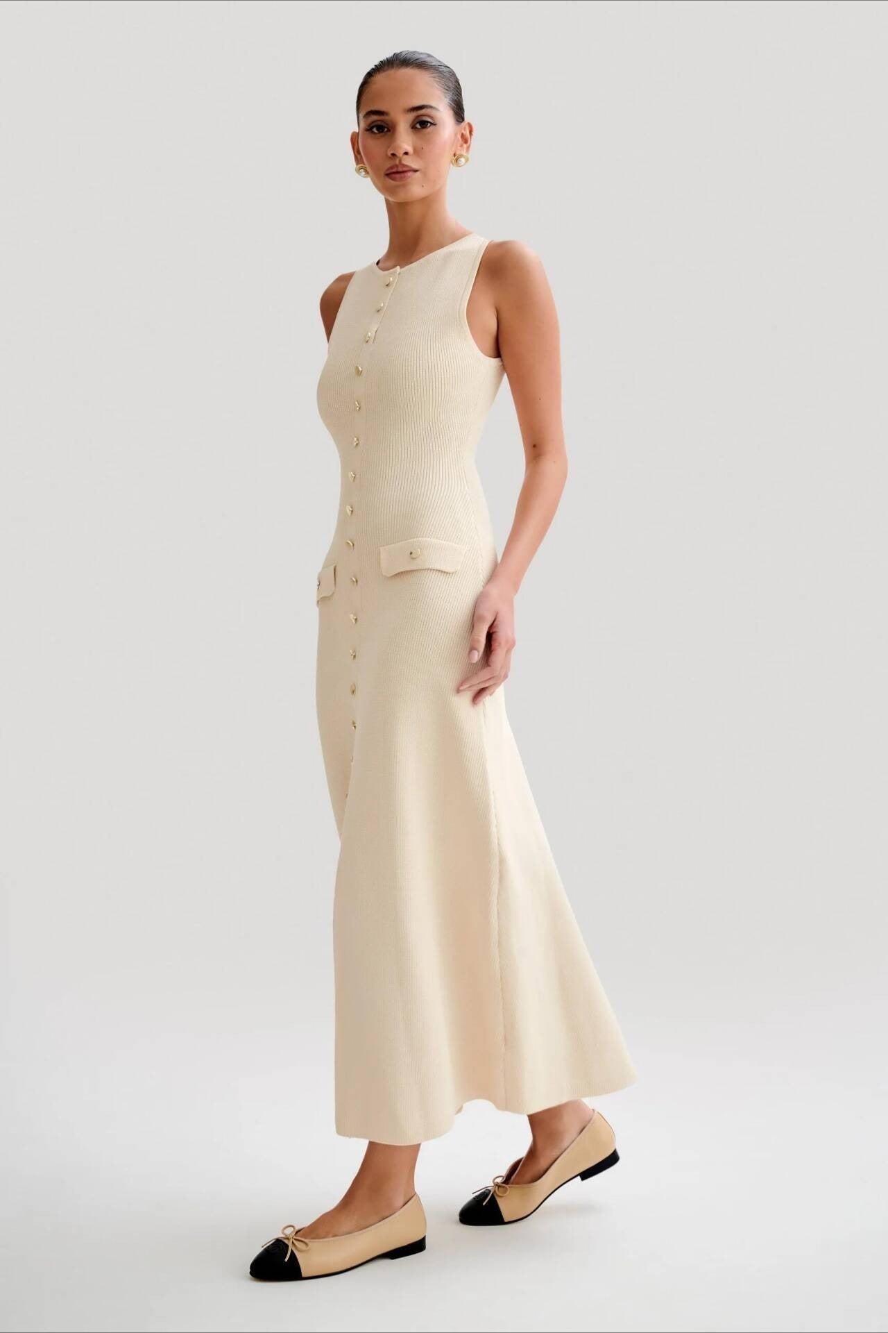 Sleeveless Round Neck Knit Sweater Dress
