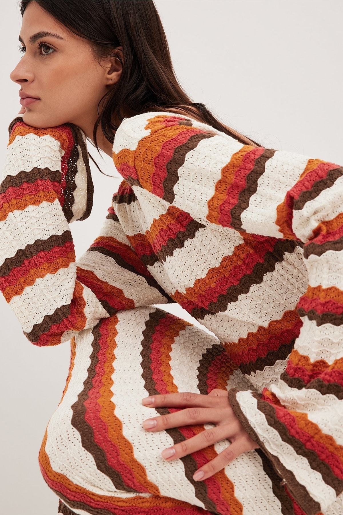 Odalis® | Woven Backless Maxi Knit Dress With Zigzag Pattern