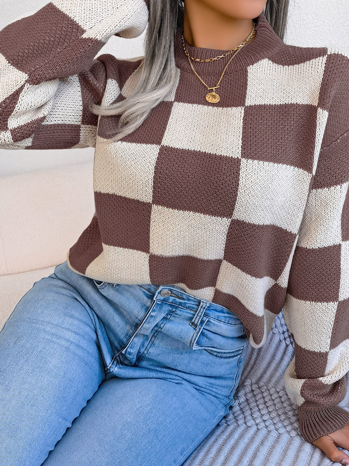 Elsa | Checked long-sleeved sweater with stand-up collar