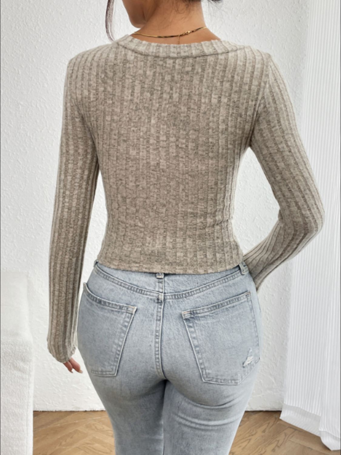 Andrea | Long sleeve V-neck t-shirt