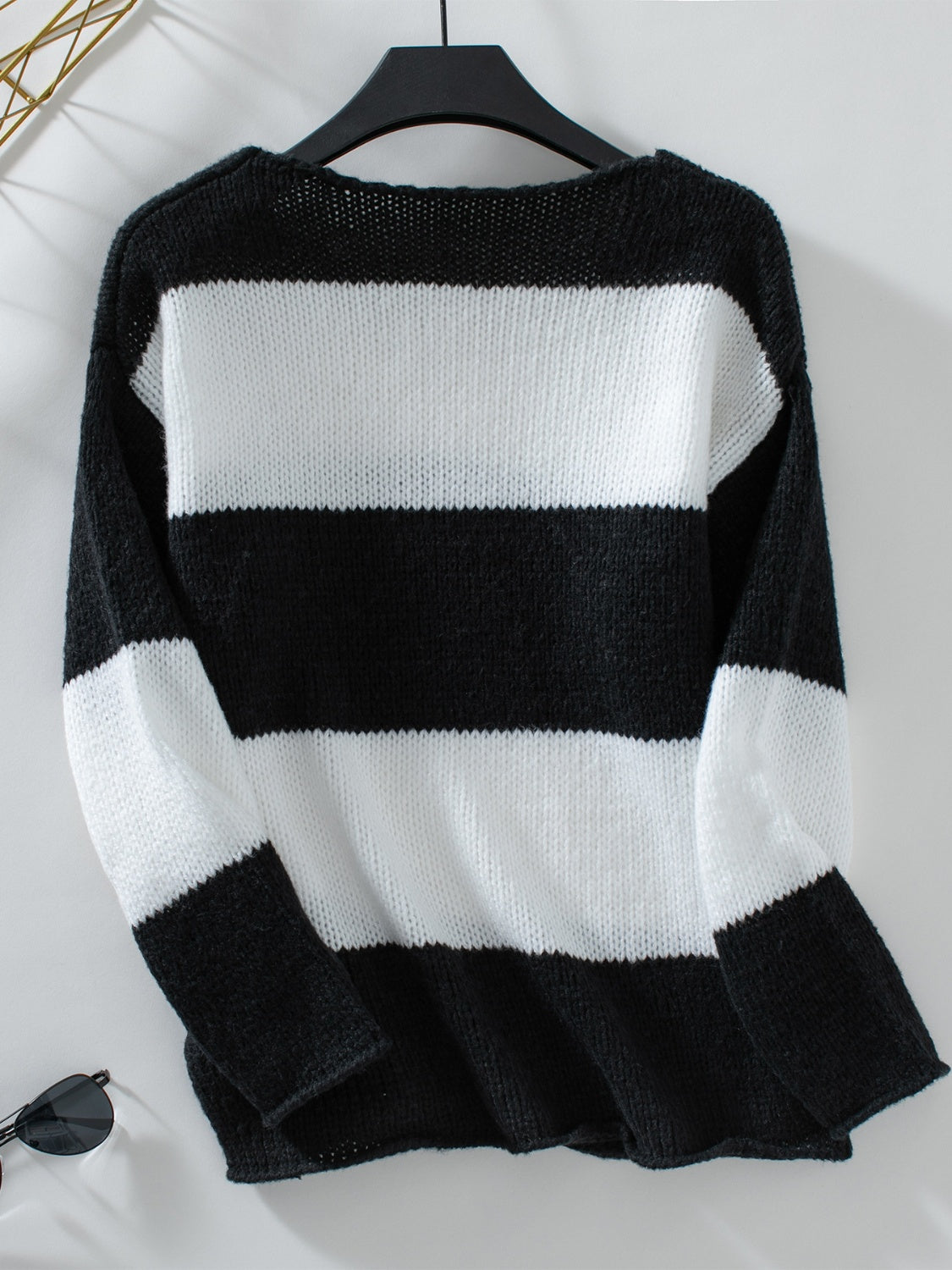 Rosario | Long sleeve color block V-neck sweater