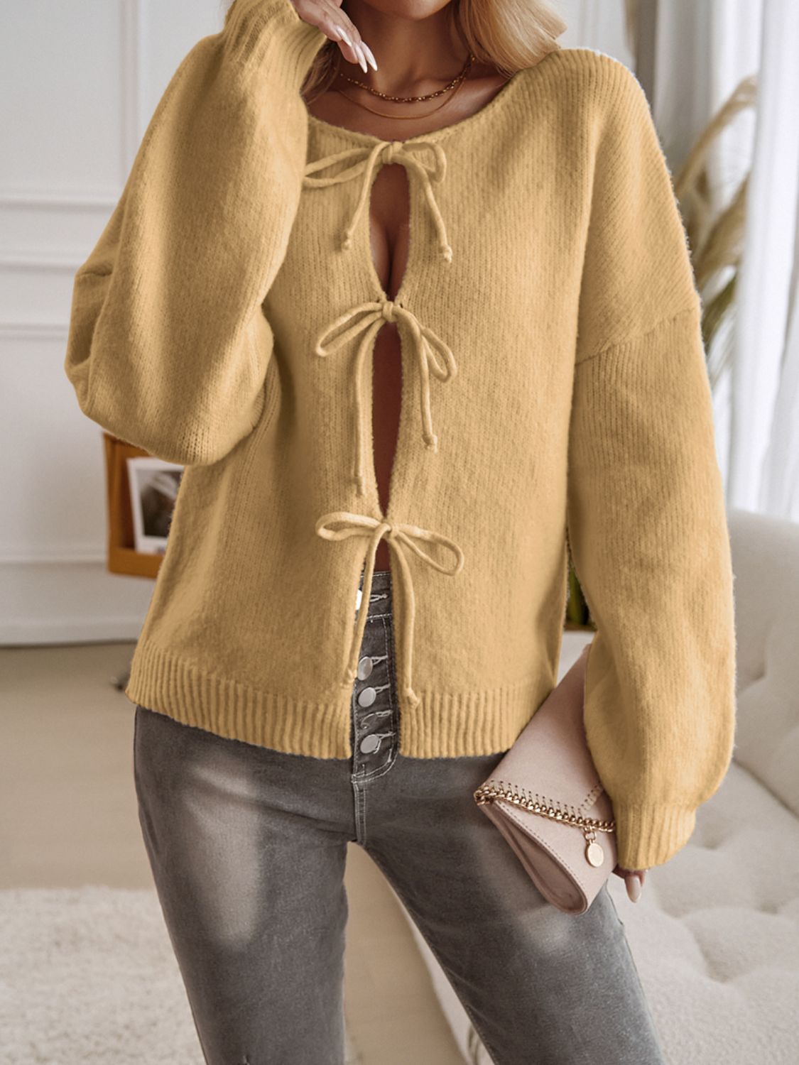 Nina | Cardigan with dropped shoulders and tied crew neck