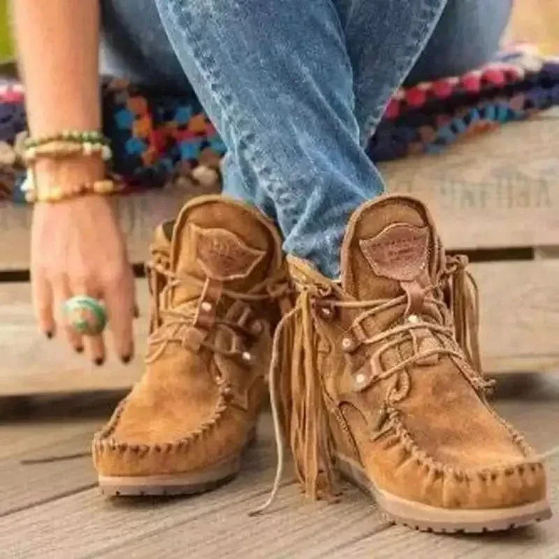 Yesenia | Elegant and detailed support boots