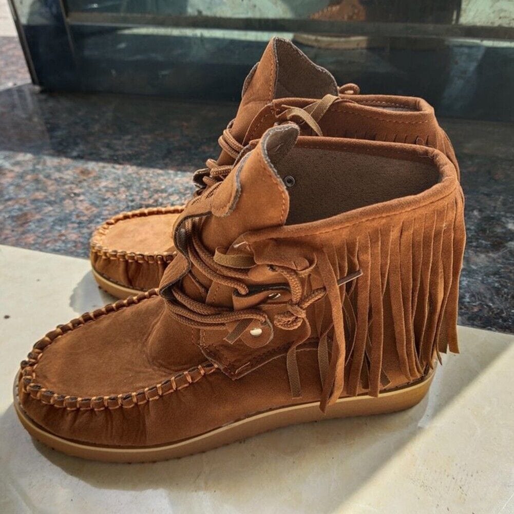 Yesenia | Elegant and detailed support boots