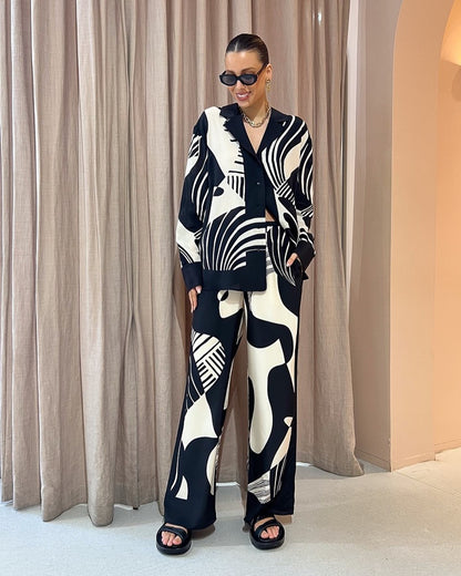 Mariana | Versatile black and white set