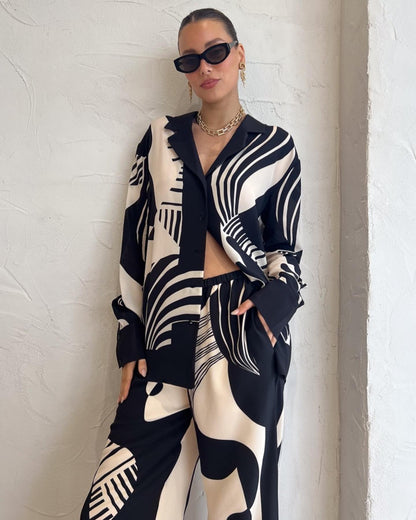 Mariana | Versatile black and white set