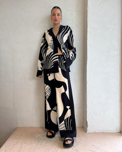 Mariana | Versatile black and white set