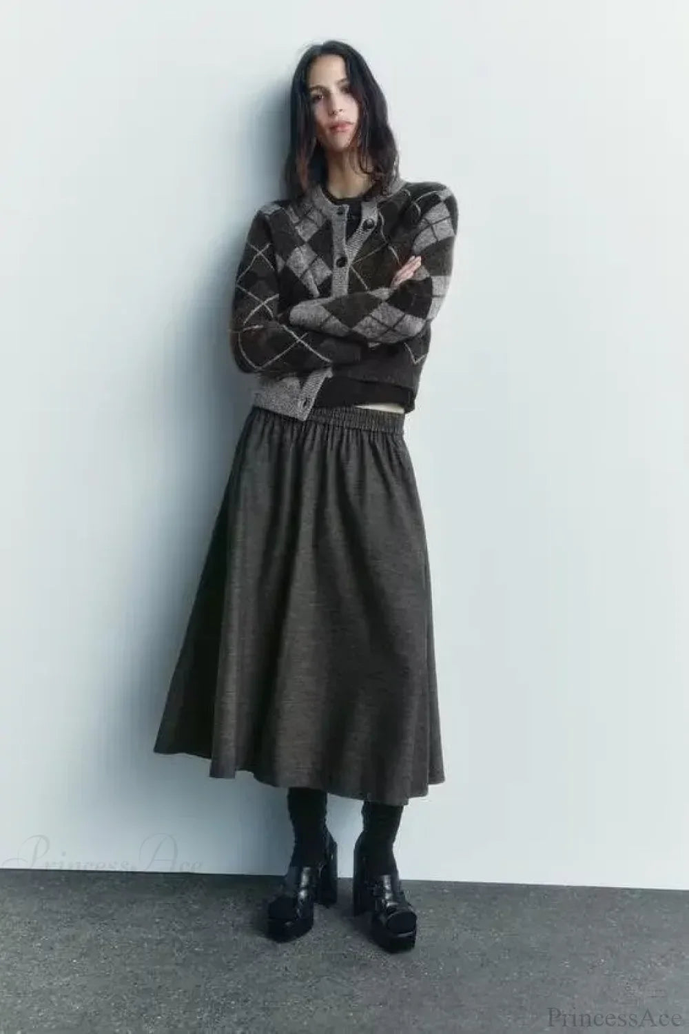 Comfortable Diamond Pattern Round Neck Cardigan
