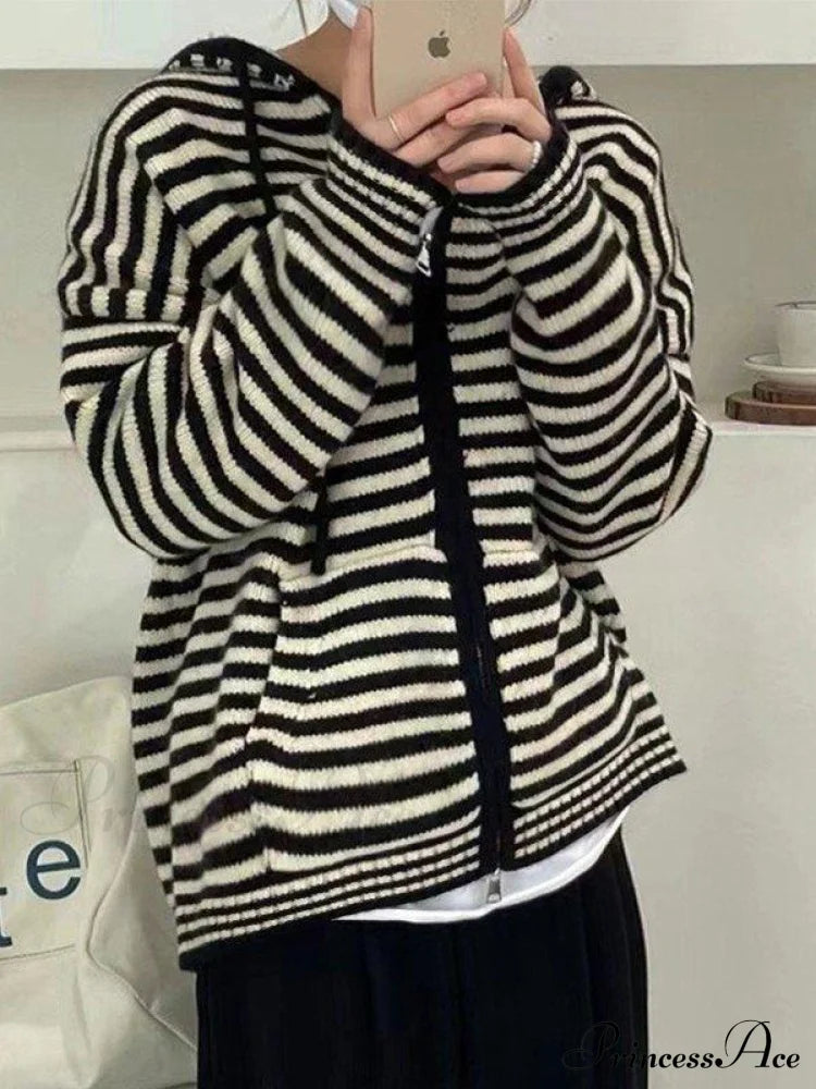 Contrasting Colors Striped Hooded Zipper Cardigan