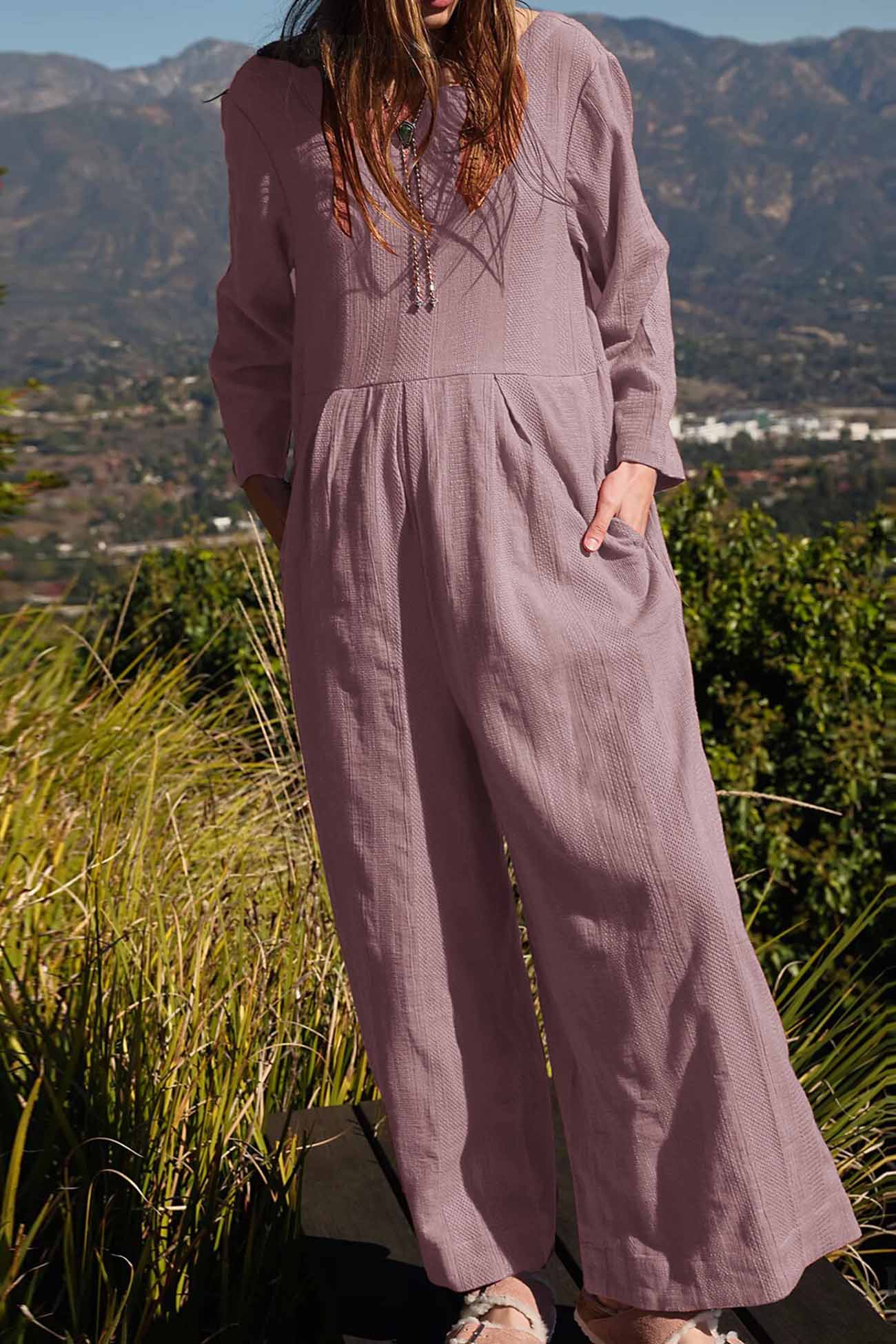 Eleonora | Long-sleeved overalls with a round neckline