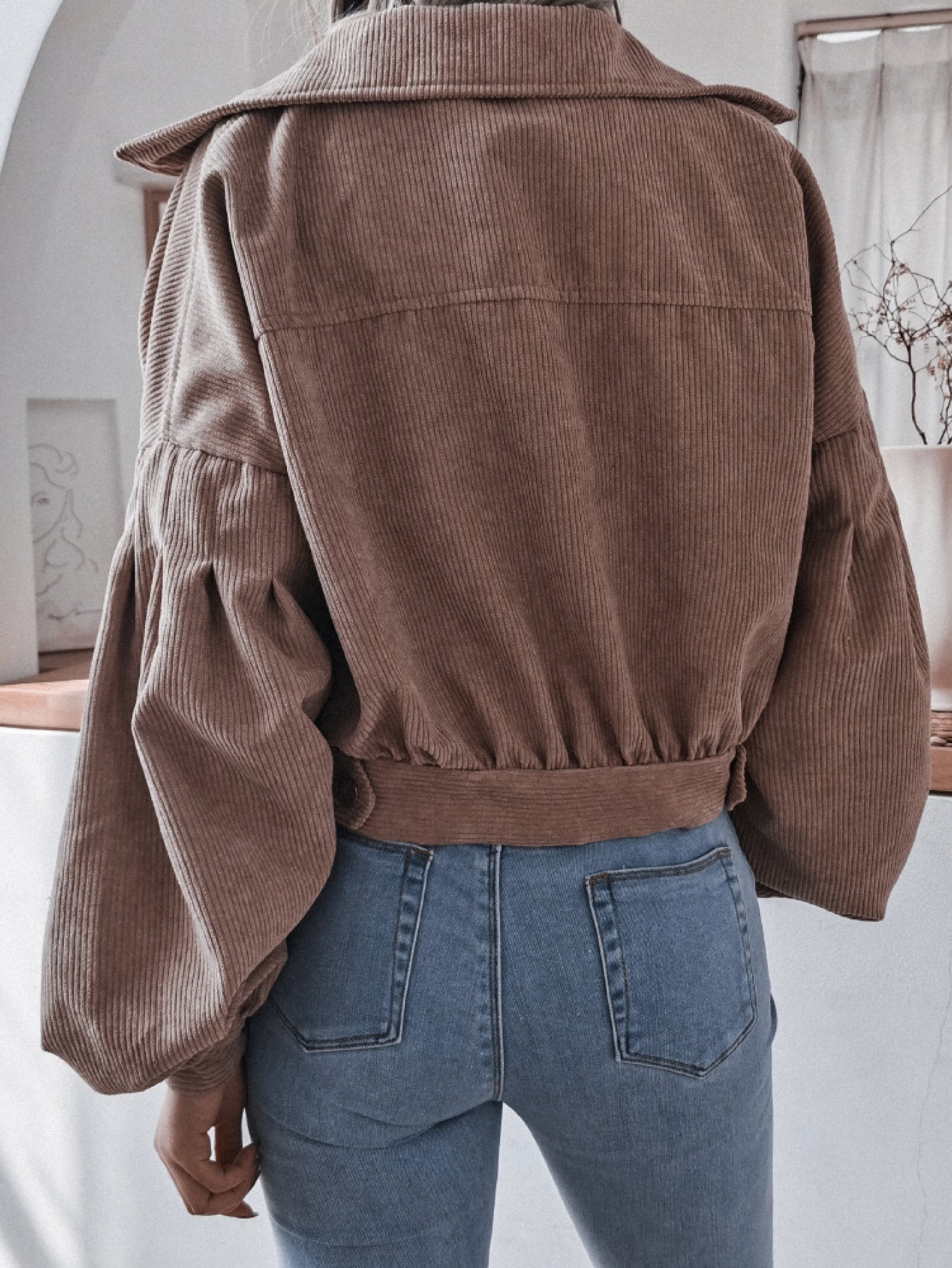 Esther | Cropped corduroy jacket with lantern sleeves