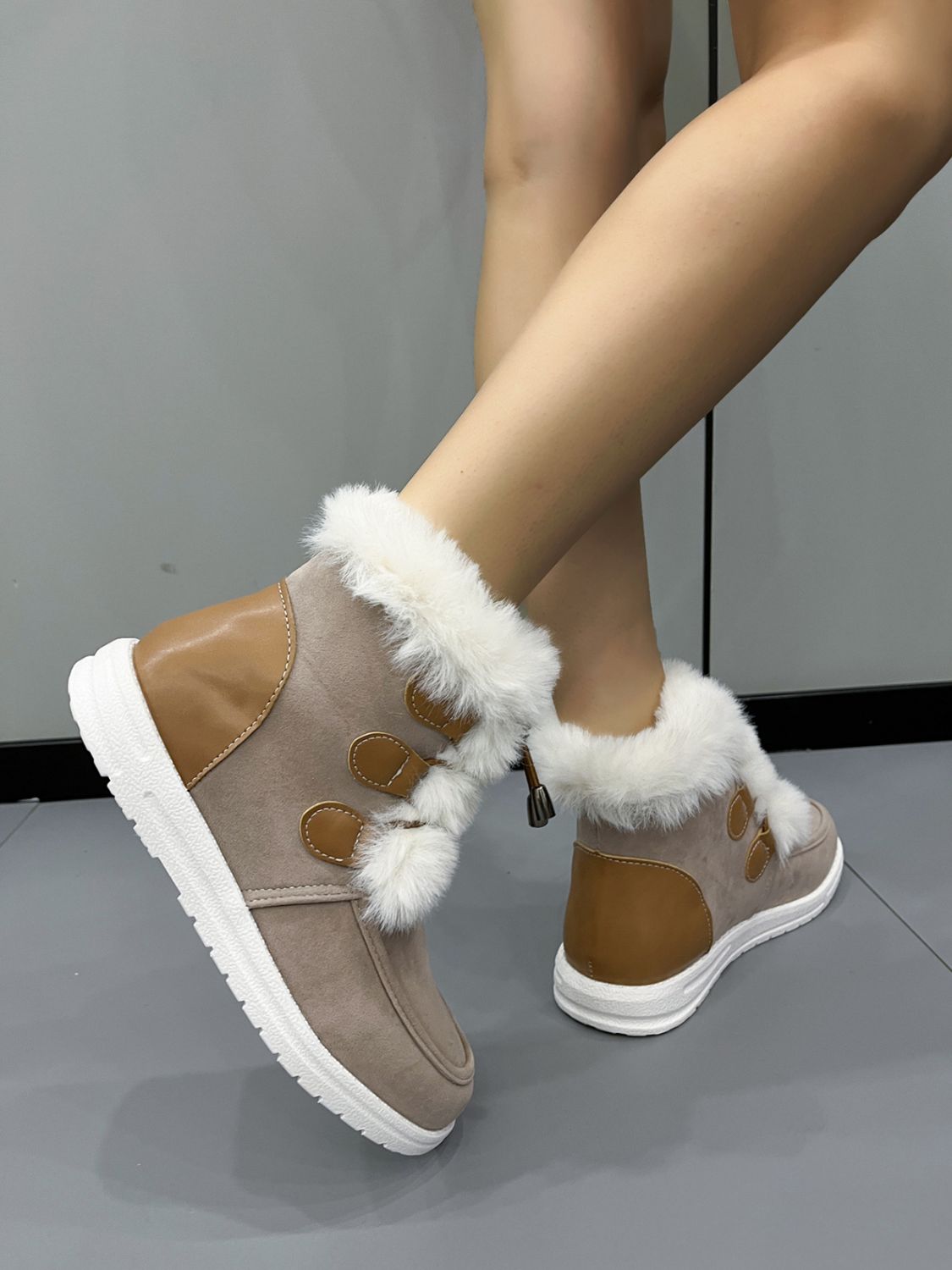 Dolores | Suede round toe boots with plush detail