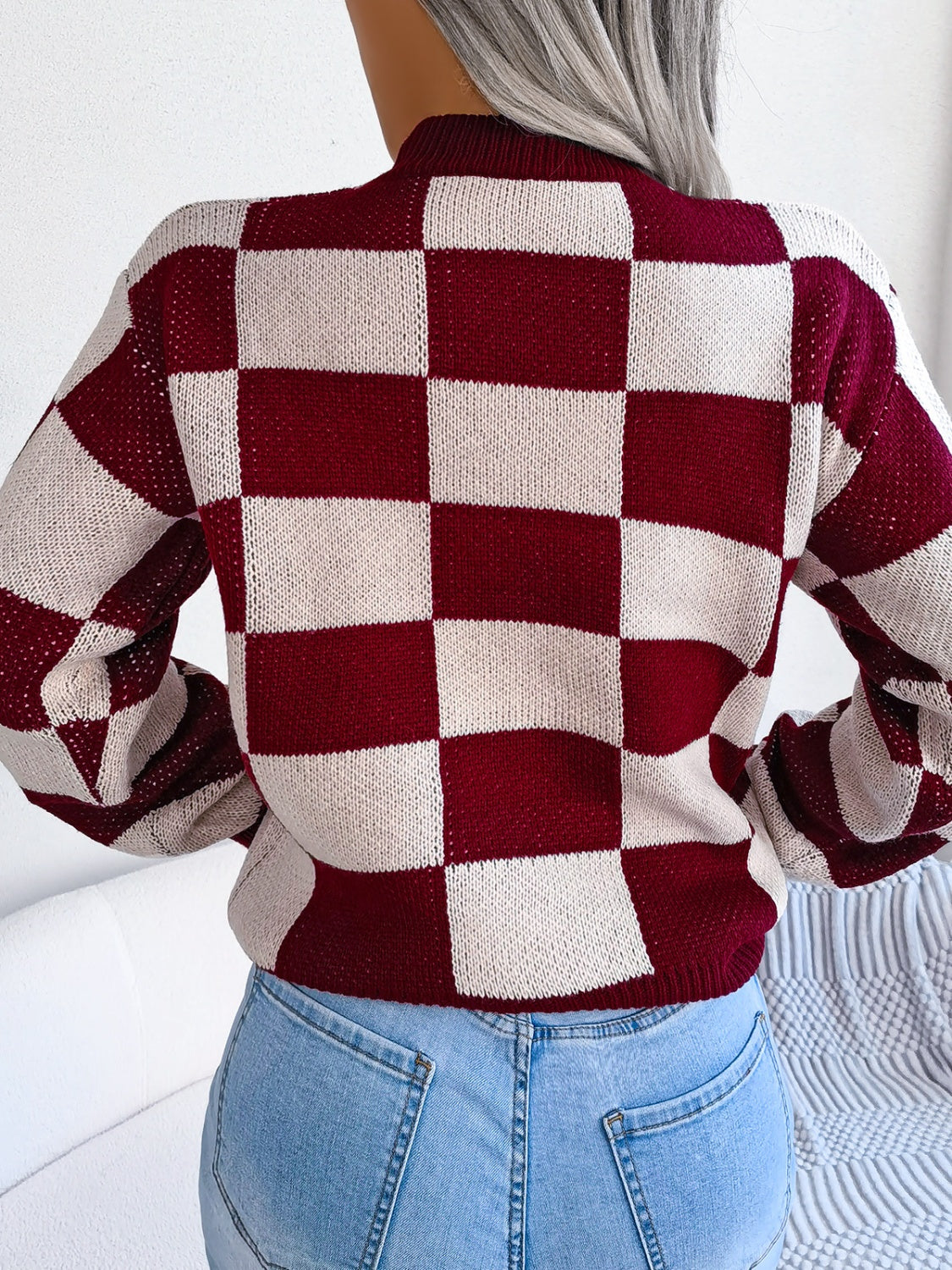Elsa | Checked long-sleeved sweater with stand-up collar