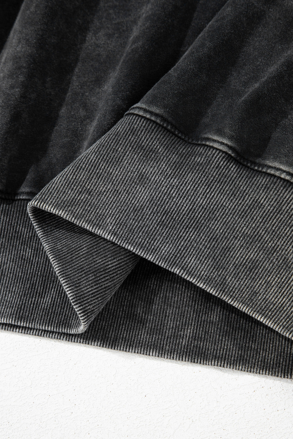 Valeria | Oversized sweatshirt with buttons and balloon sleeves