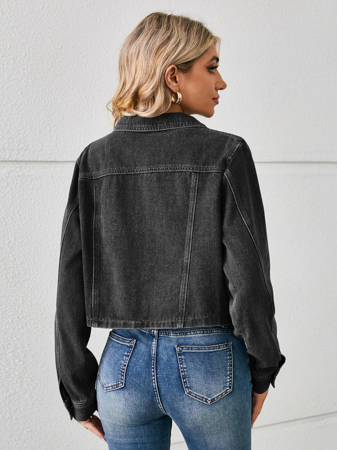 Regina | Buttoned, long-sleeved denim jacket