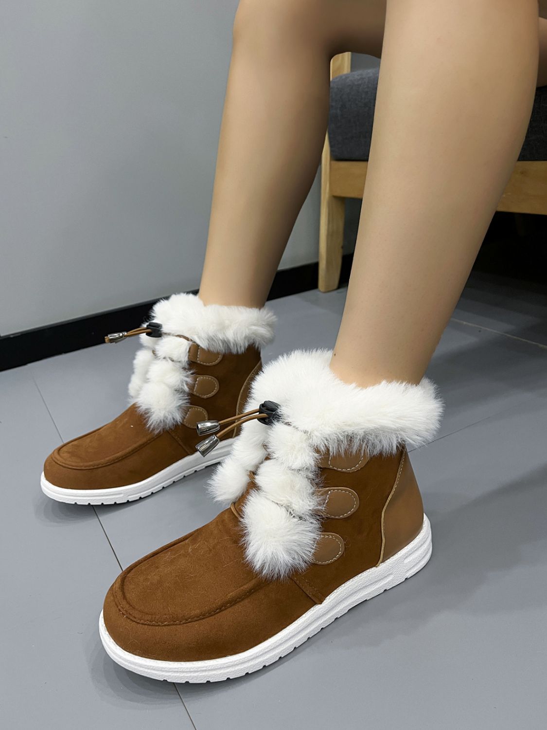 Dolores | Suede round toe boots with plush detail