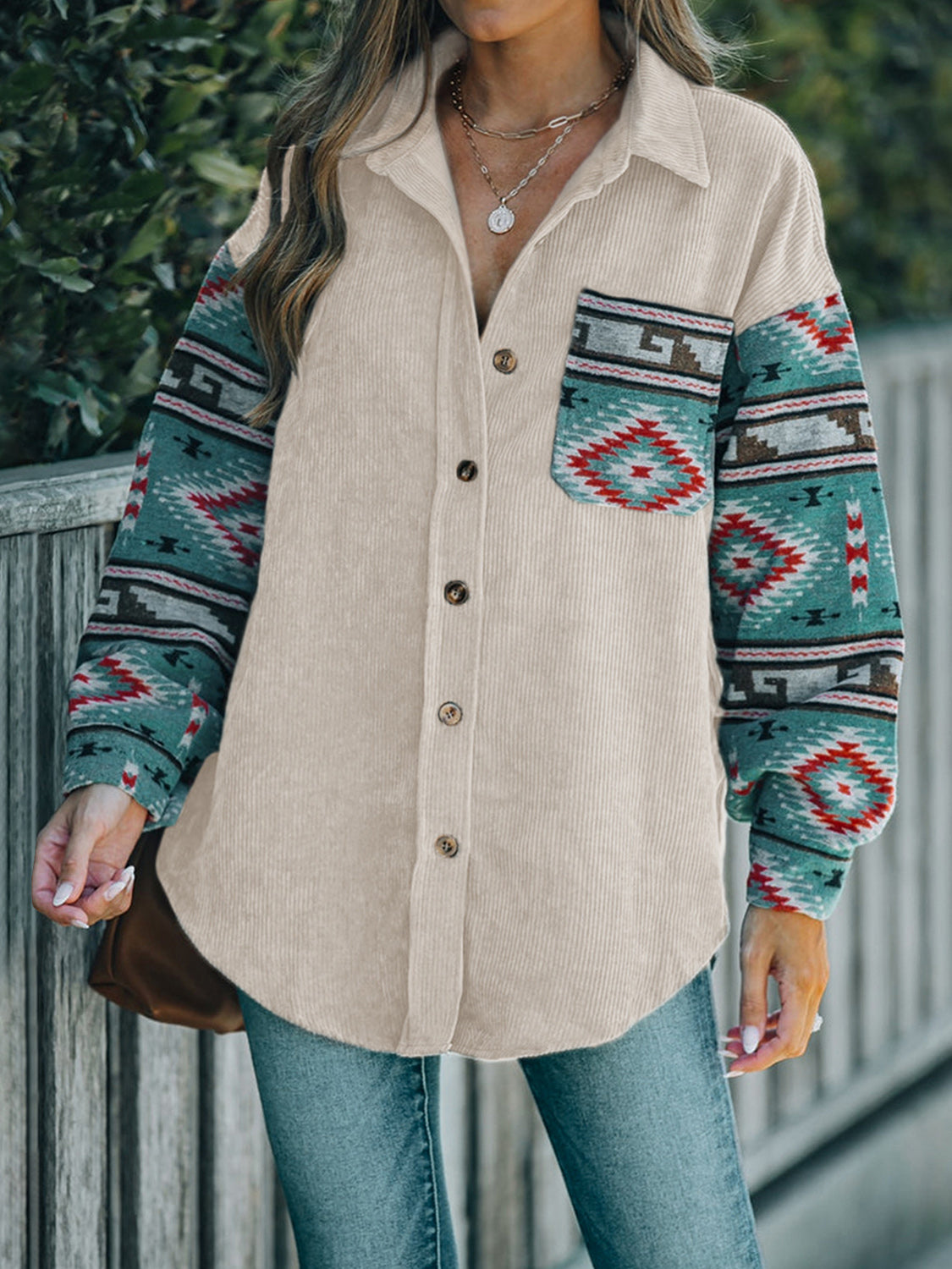 Lucie | Perfee neck jacket with geometric collar and pockets