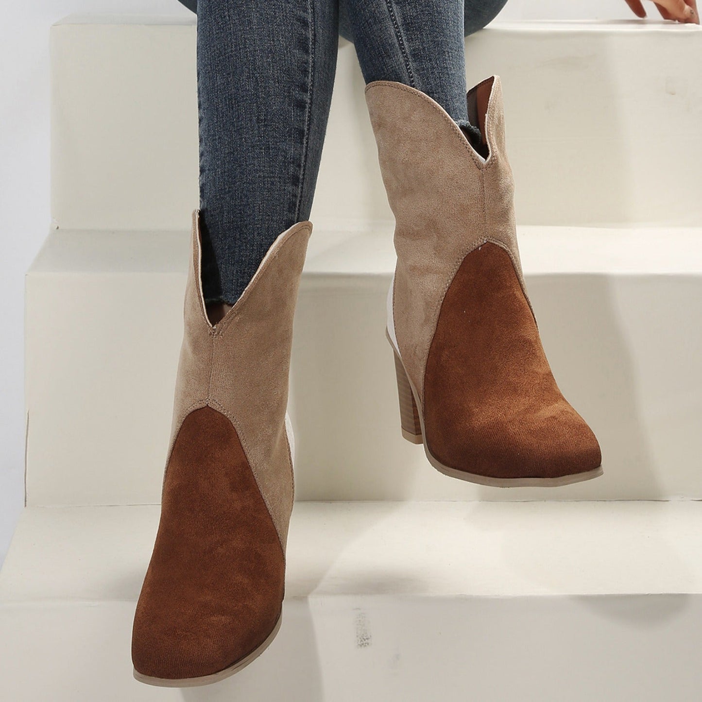 Jenny | Durable orthopedic boots