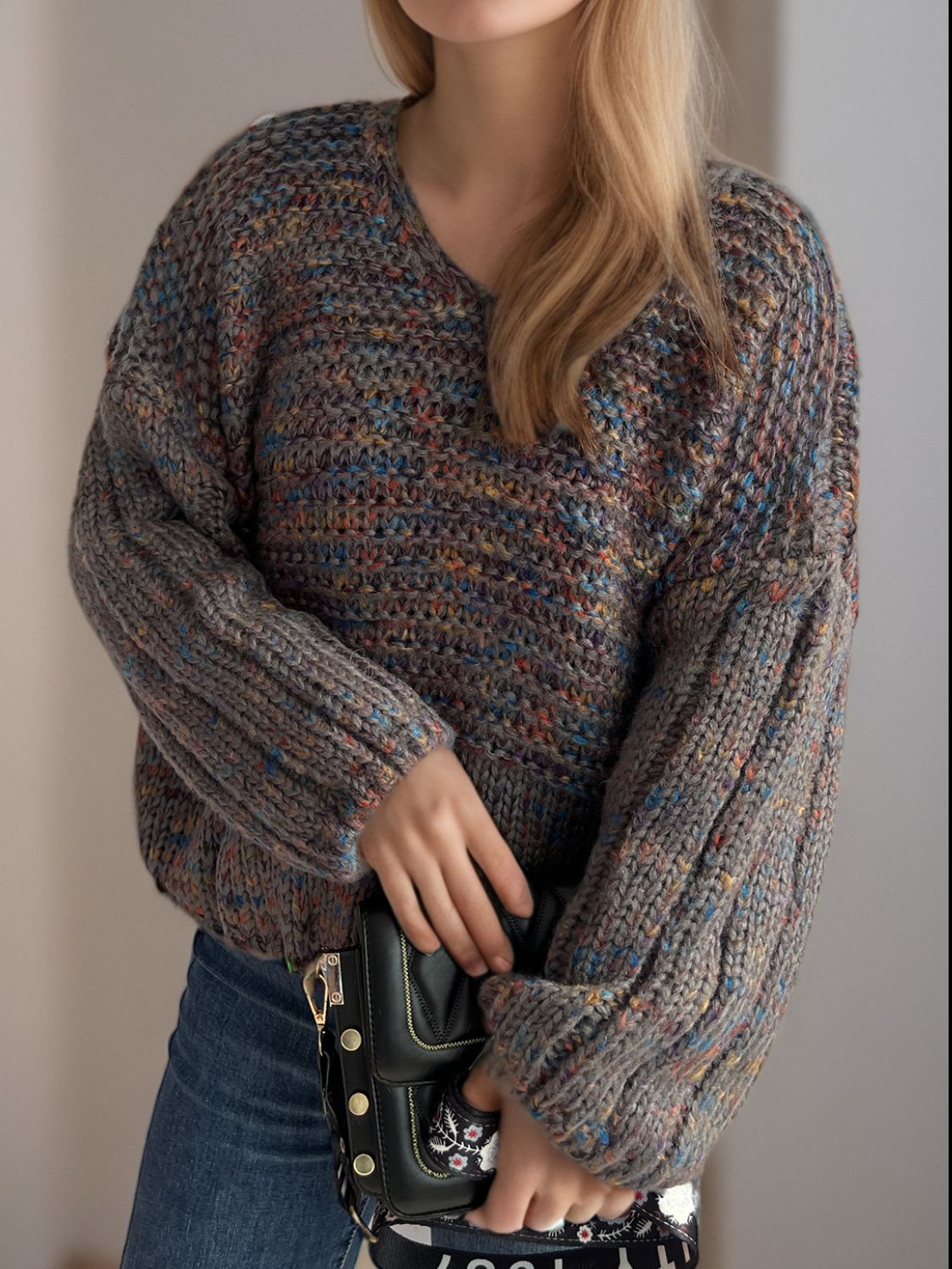 Iliana | Long-sleeved sweater with low shoulders