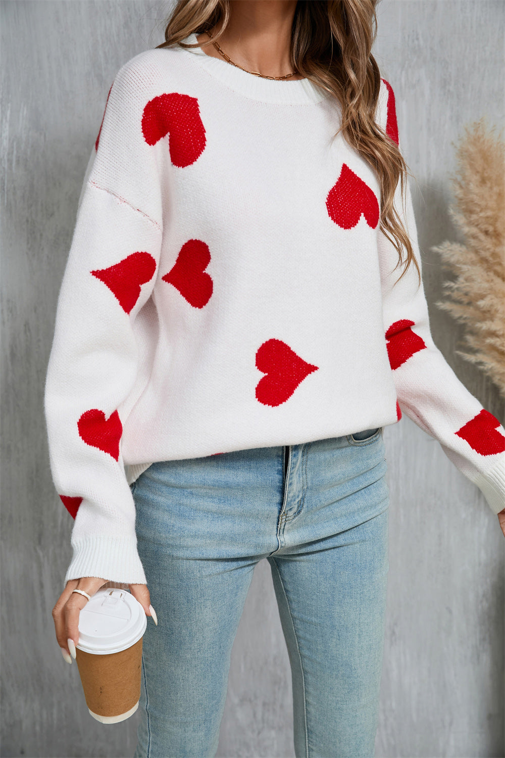 Mareike | Heart-shaped crew neck sweater with dropped shoulders