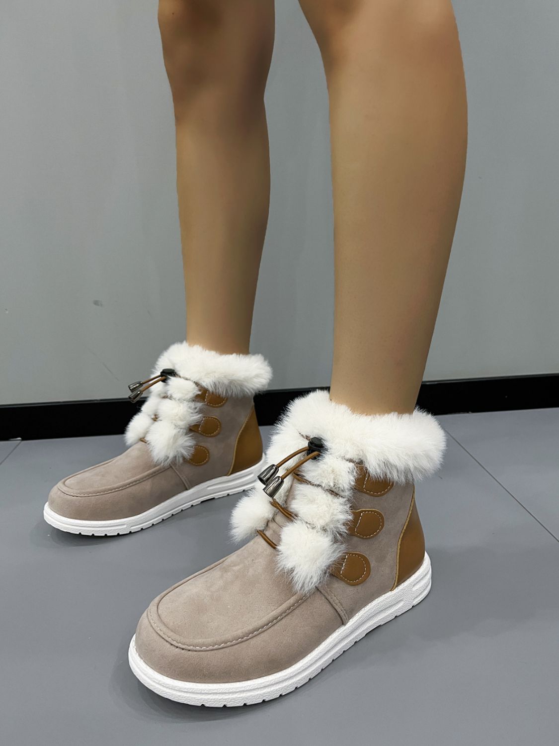 Dolores | Suede round toe boots with plush detail
