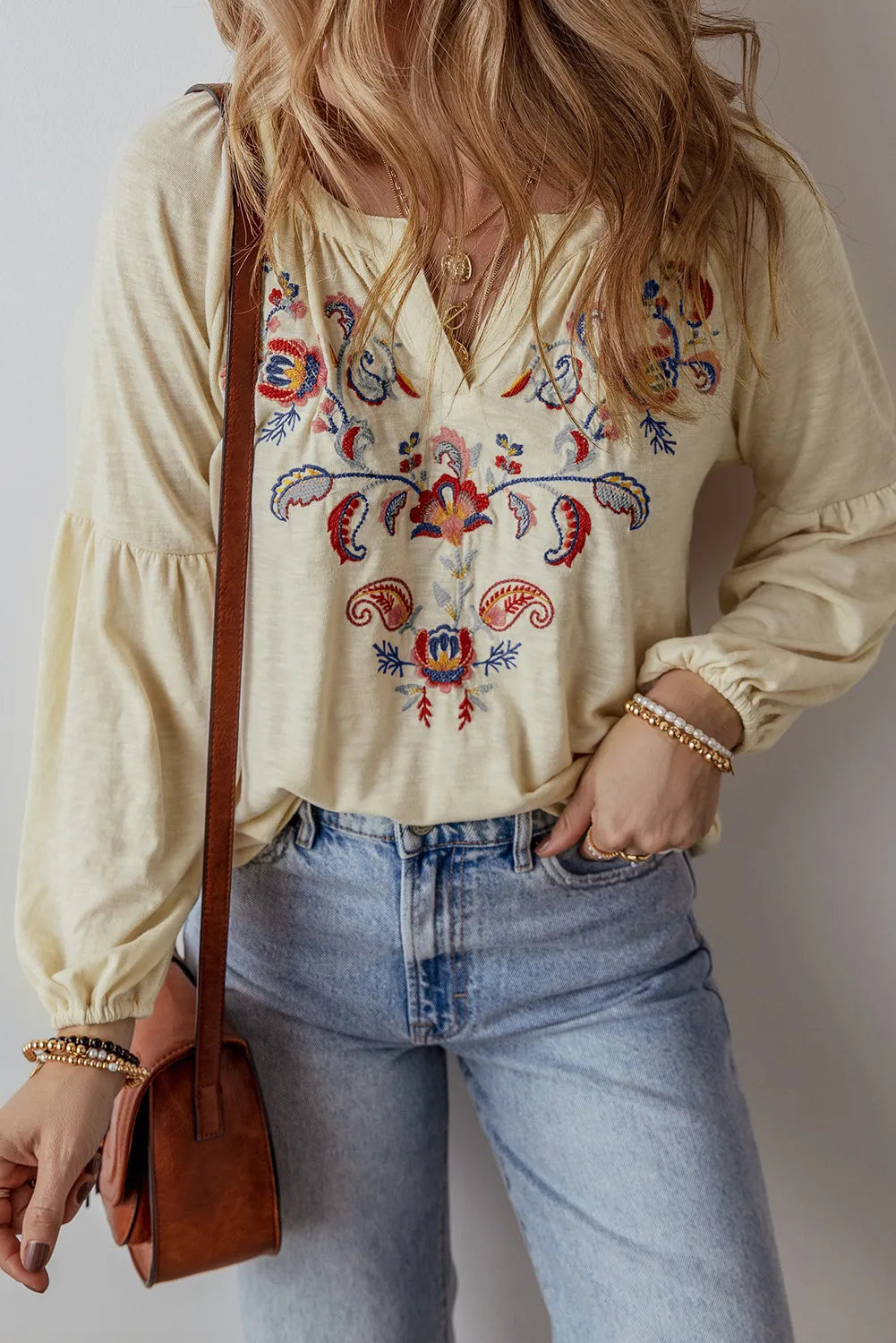 Leonie | Embroidered long sleeve blouse with notches