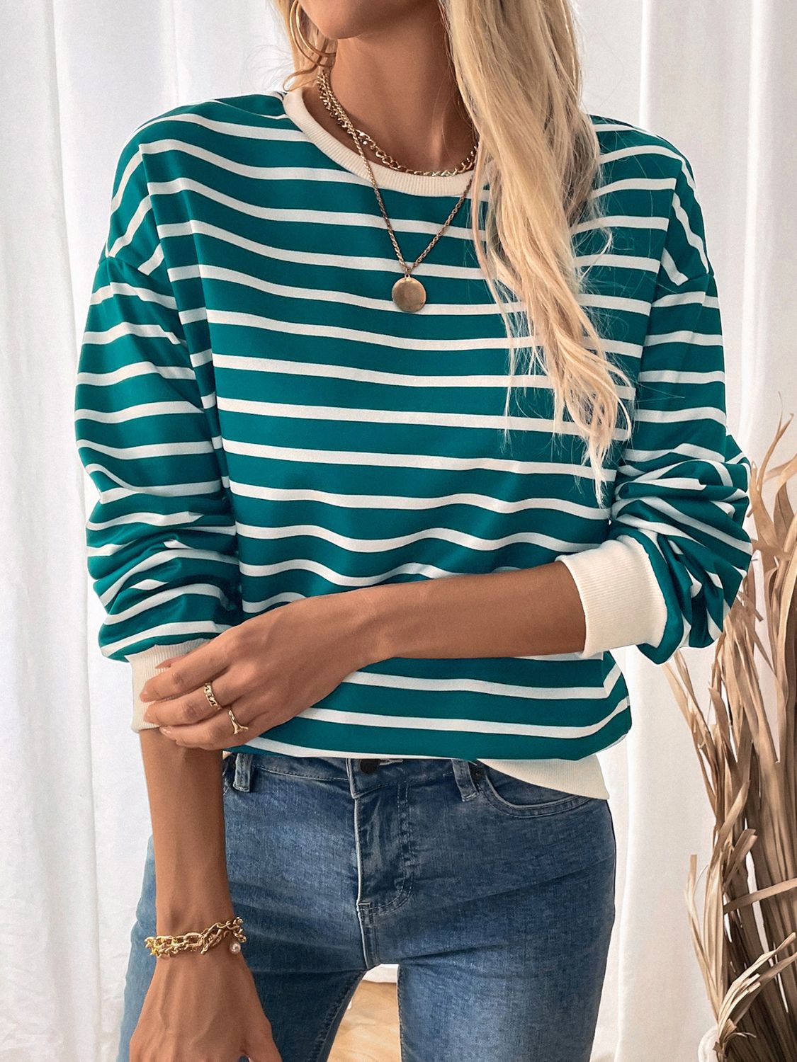 Verónica | Perfee striped long sleeve crew neck sweatshirt with contrast