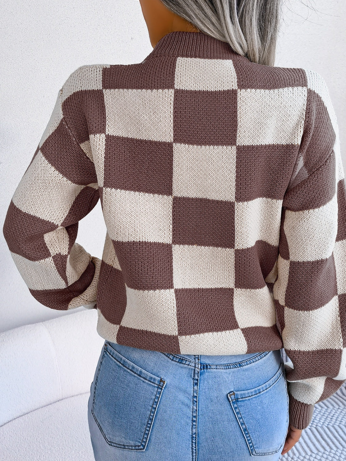 Elsa | Checked long-sleeved sweater with stand-up collar