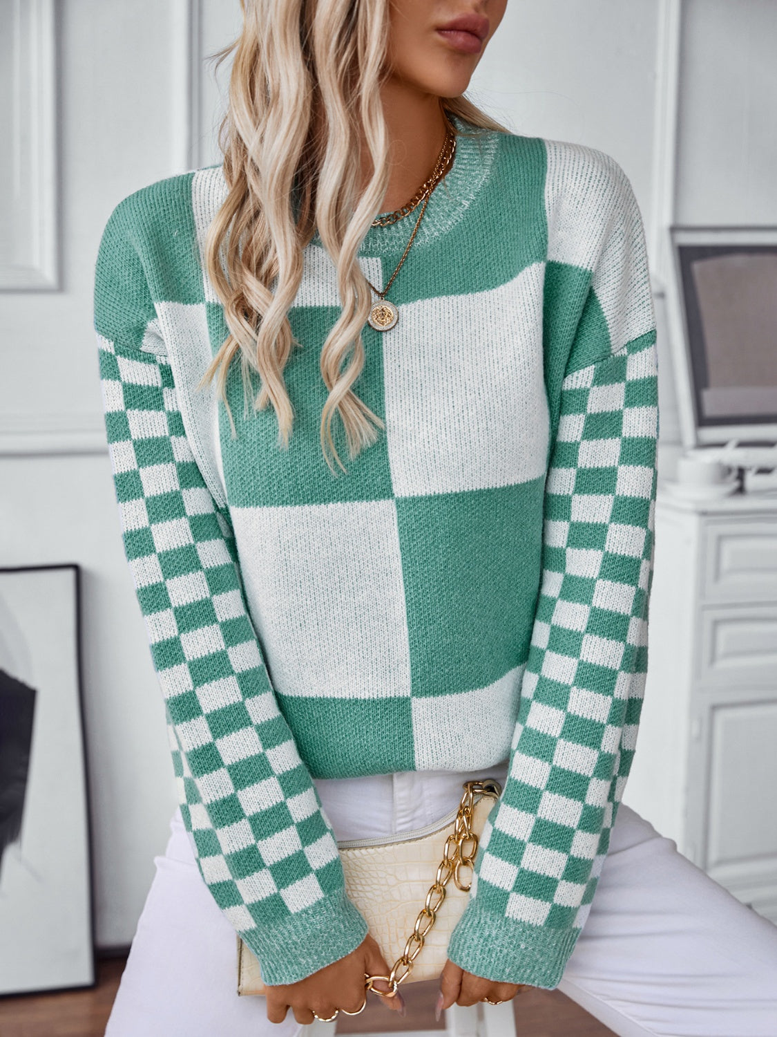 Romy | Color block sweater with a crew neck and long sleeves