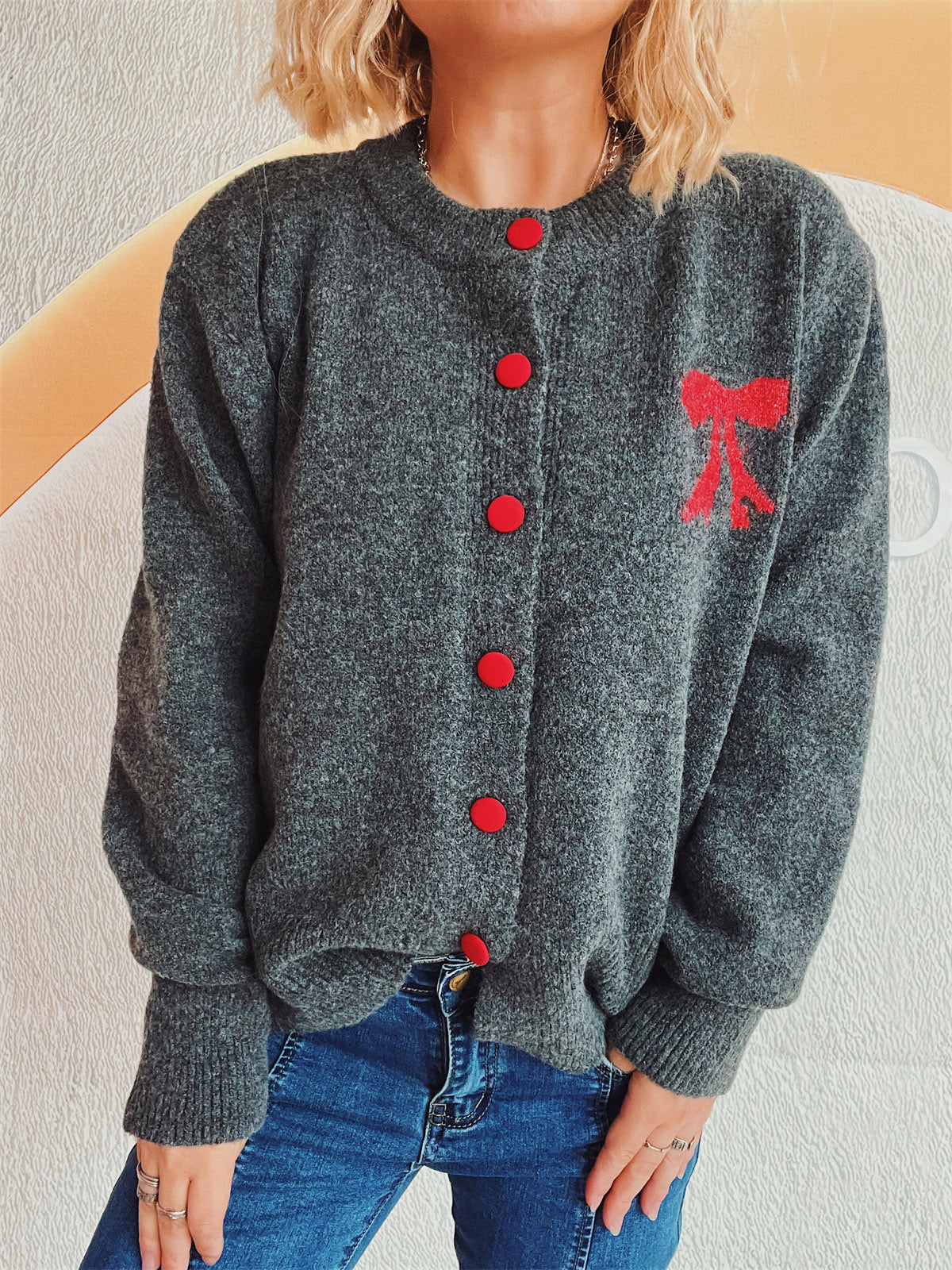 Beate | Long-sleeved cardigan with bow and round neckline and buttons