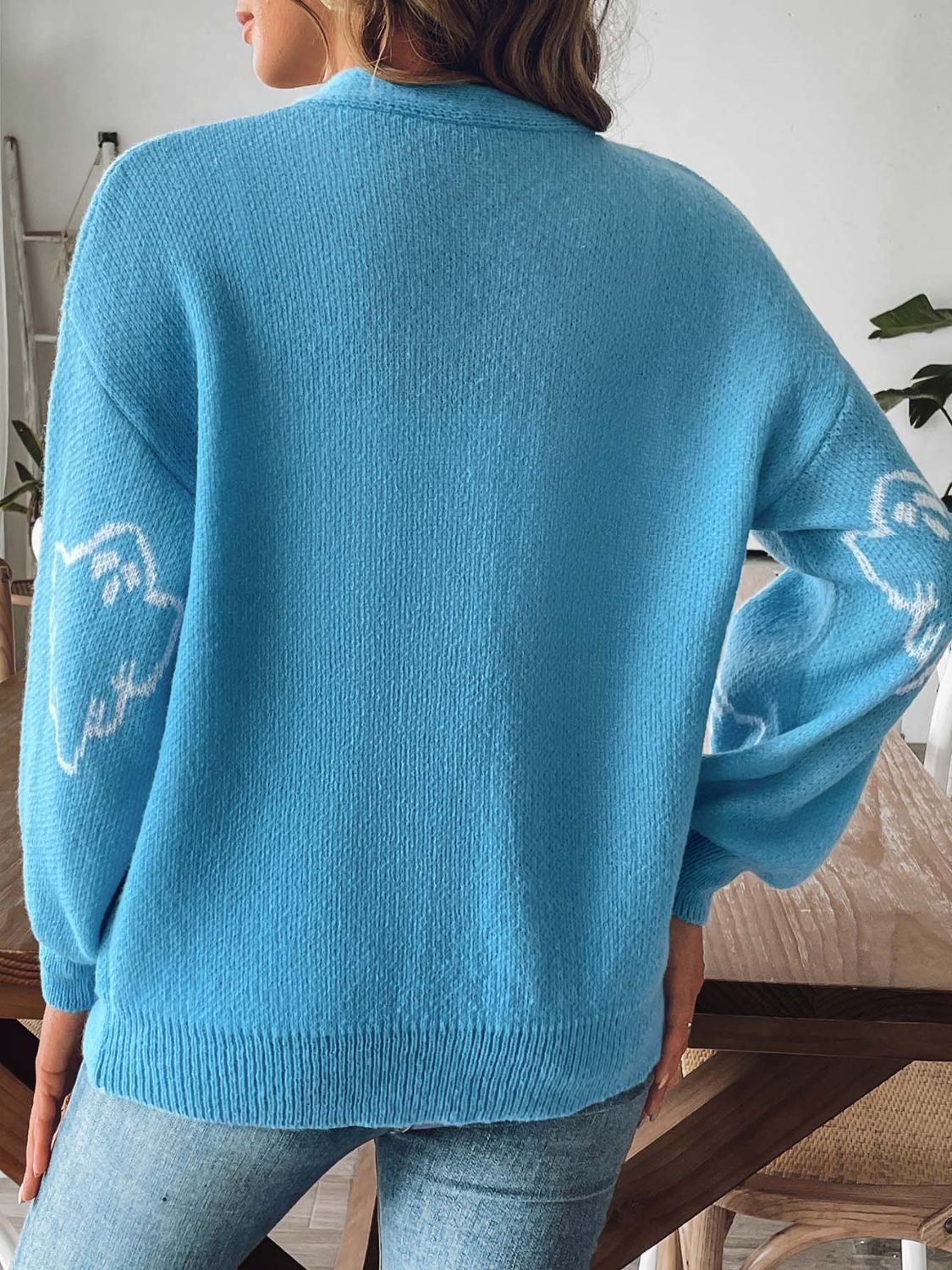 Patricia | Cardigan with a V-neck and dropped shoulders