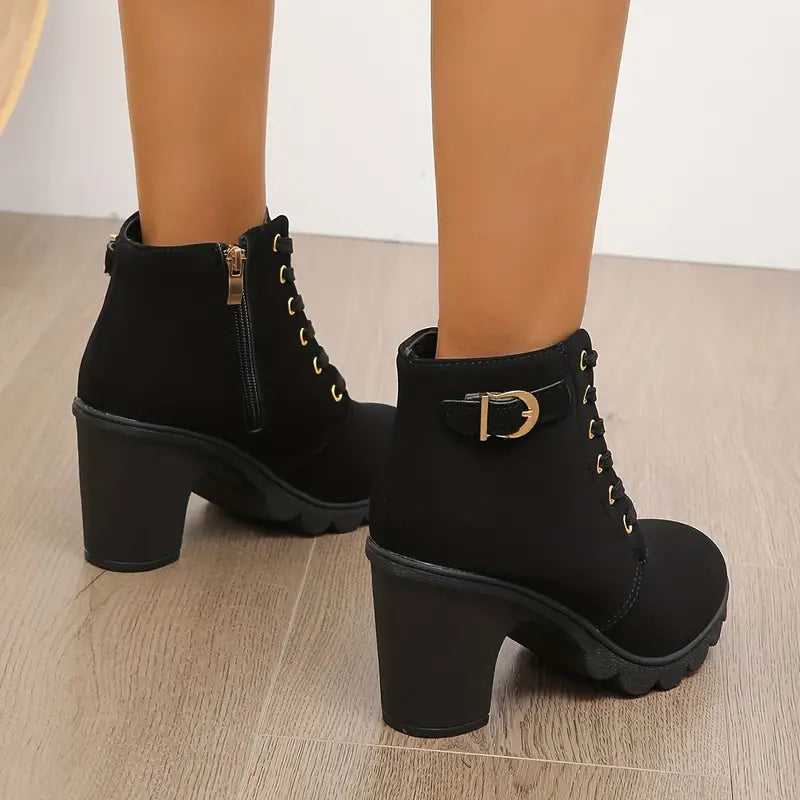Juana | Elegant and detailed supportive footwear