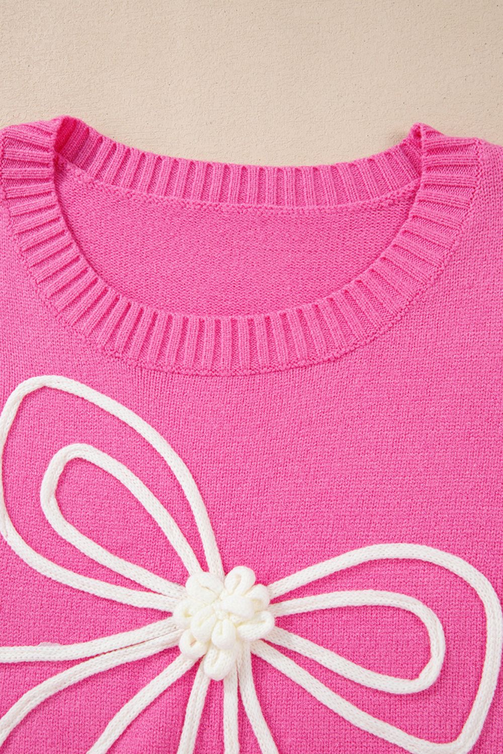 Maria José | Round neck sweater with dropped shoulder and bow
