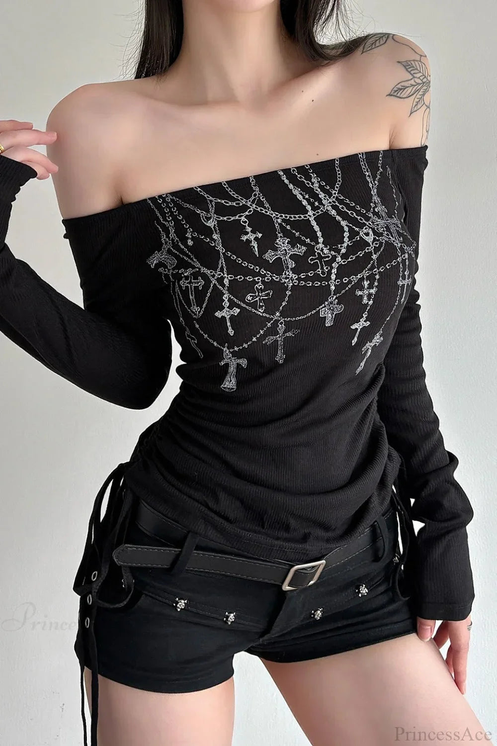 Dark Chain Print Off-Shoulder Ruched Long Sleeve Tee
